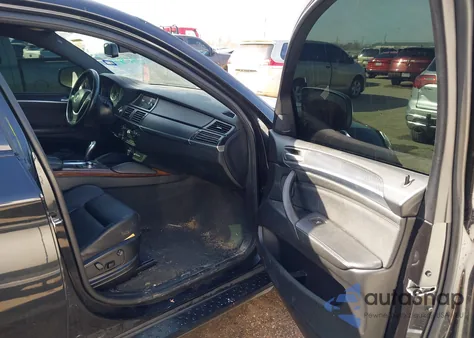 2010 BMW X6 xDrive35I z USA, uszkodzony, nr VIN 5UXFG4C50AL226932